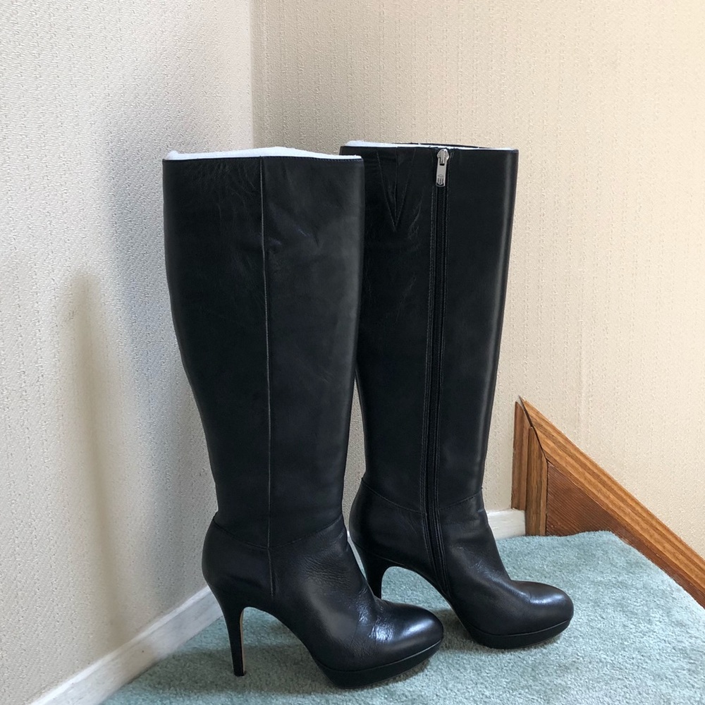 Vince Camuto Emip boots